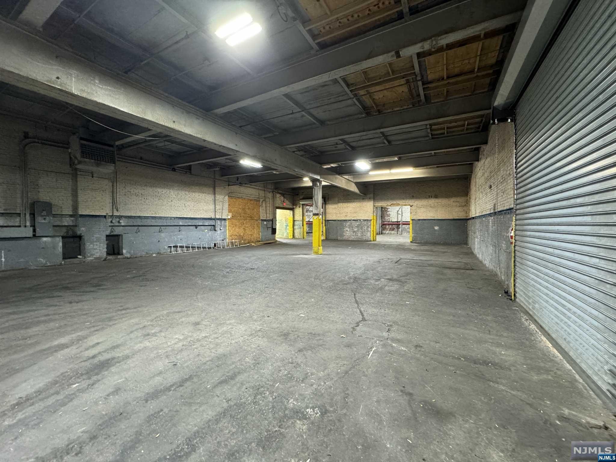 163 Shaw Avenue E&F