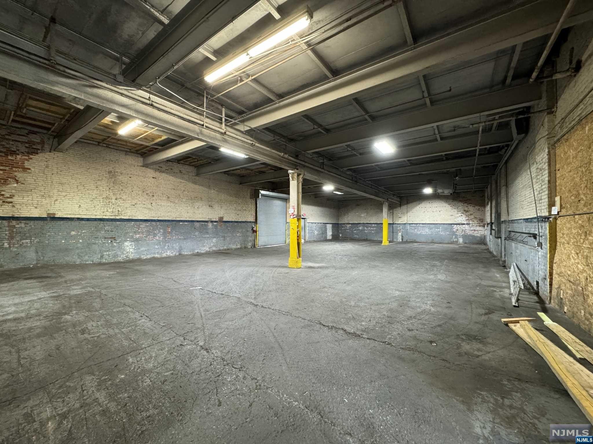 163 Shaw Avenue E&F