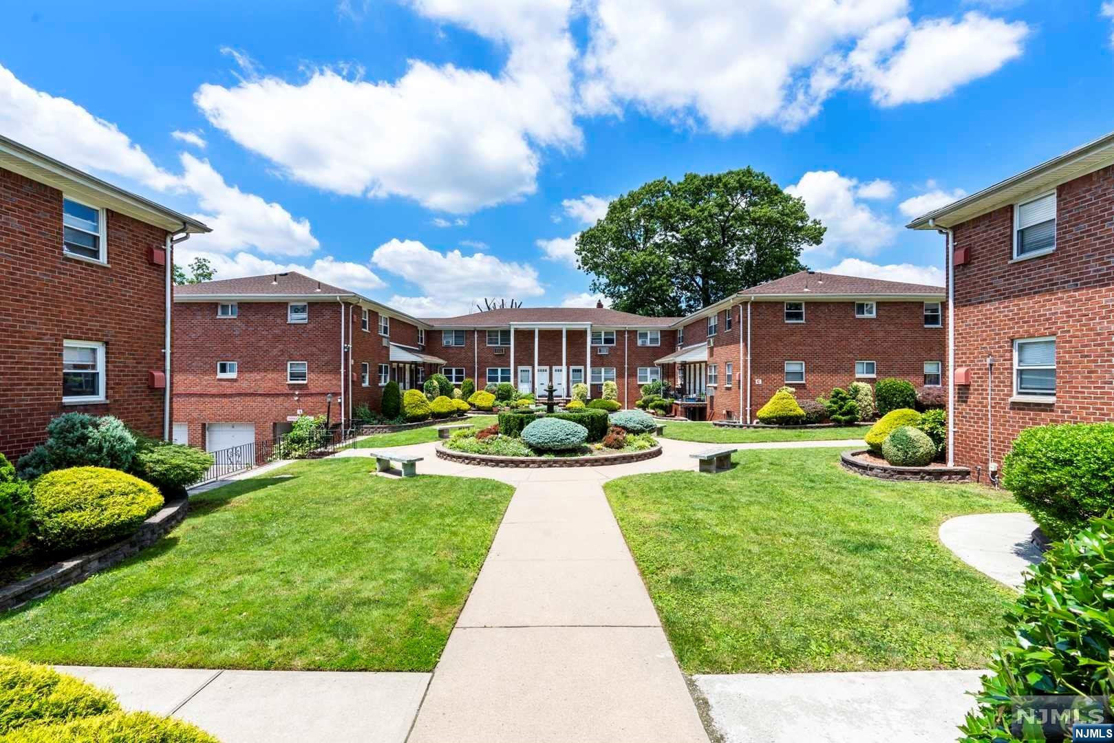 300 East Homestead Avenue B10