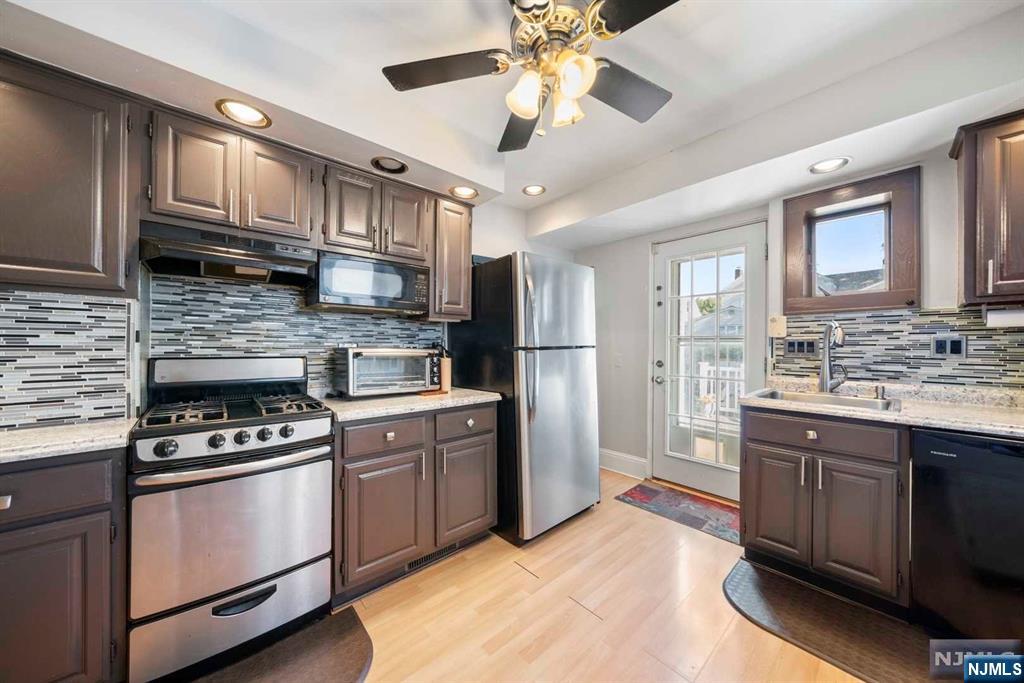 899 Linden Avenue