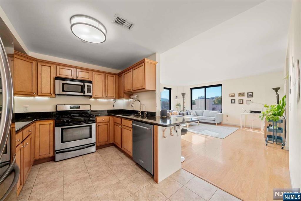 275 State Street 5C