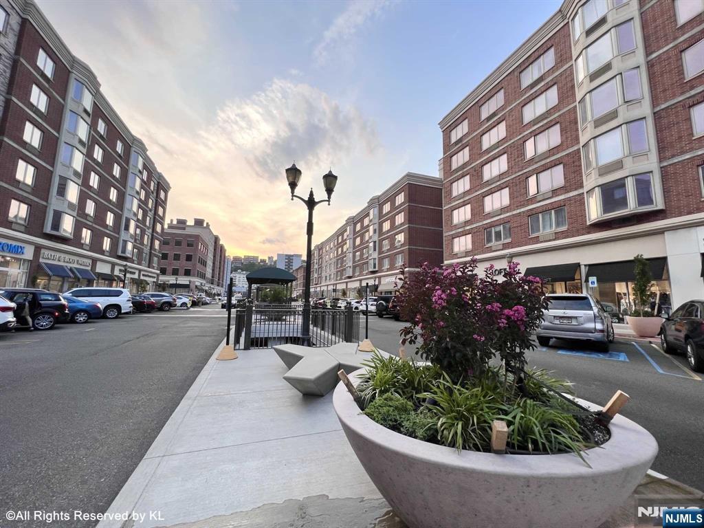 1307 City Place