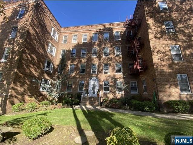 250 Broad Avenue 2B