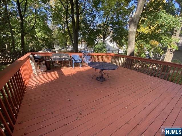 250 Broad Avenue 2B