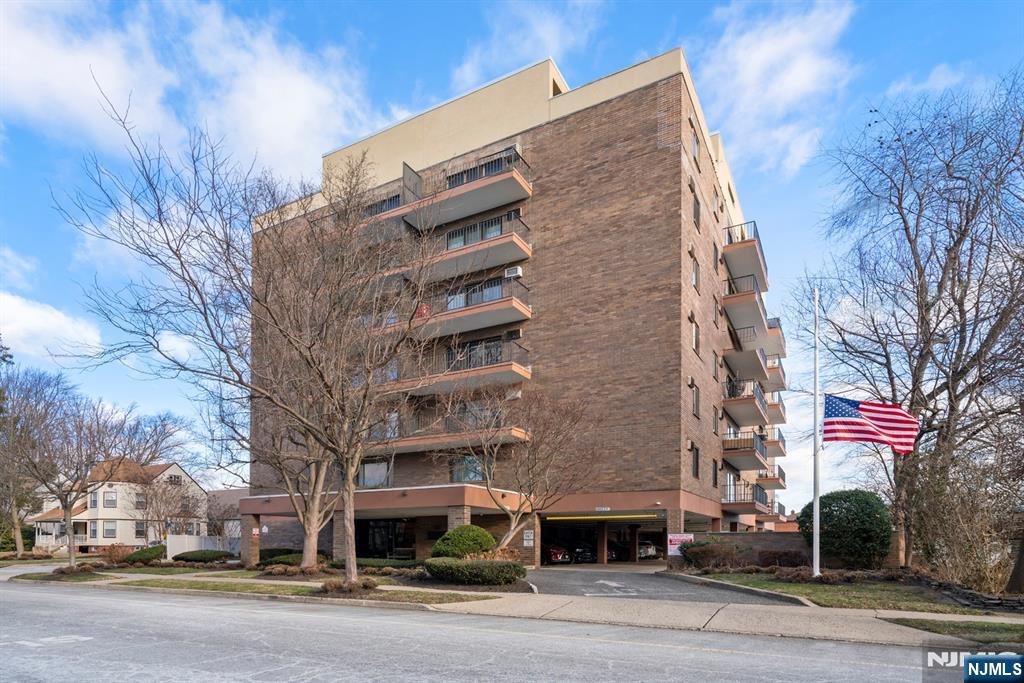 140 Euclid Avenue 3F