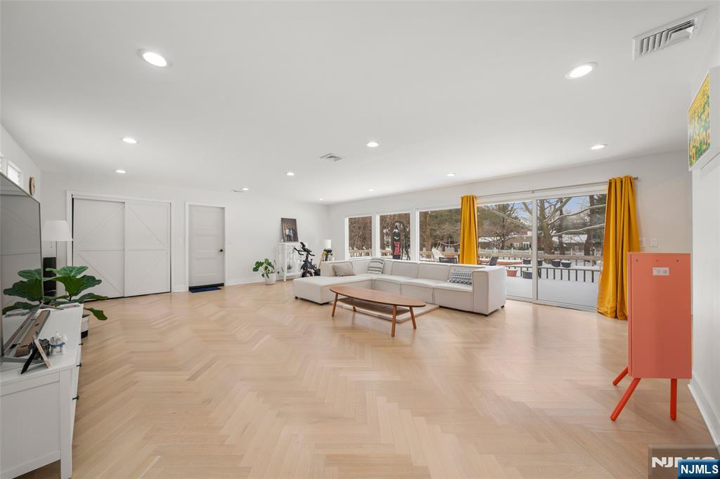 141 Sunset Lane