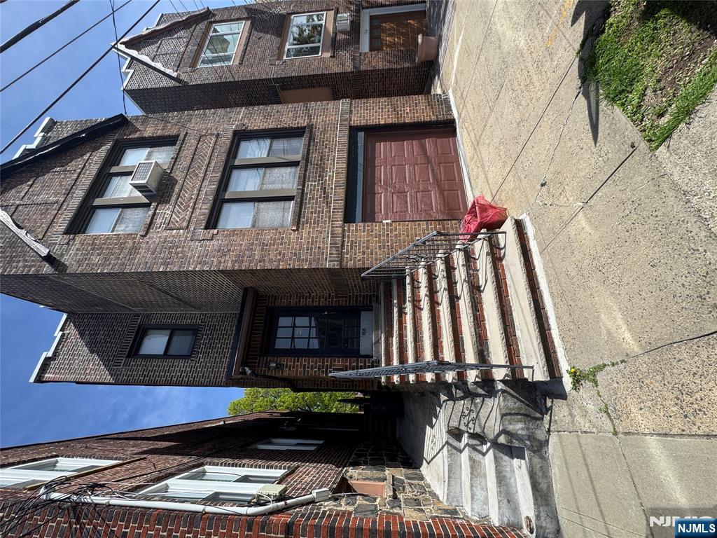 168 Cedar Street 1FL