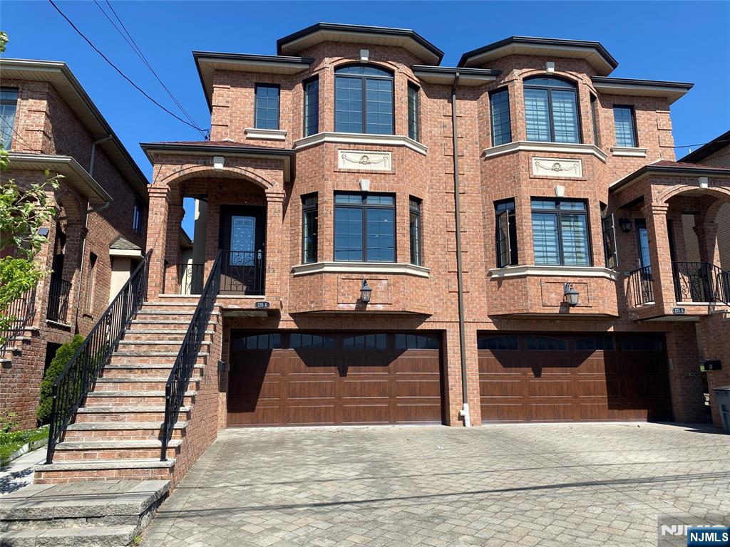 235A Glen Avenue