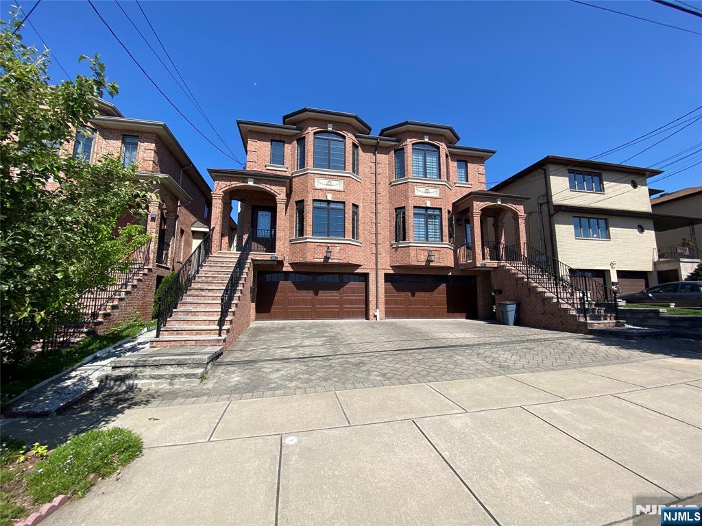 235A Glen Avenue