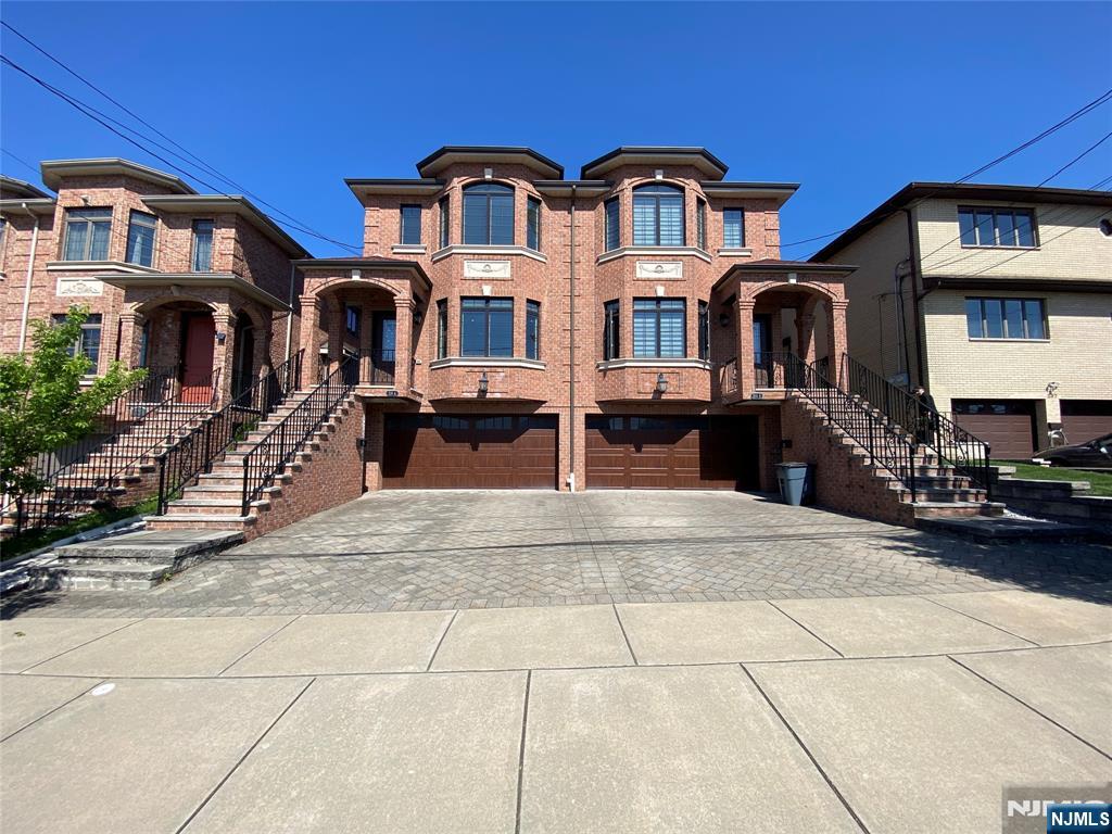 235A Glen Avenue