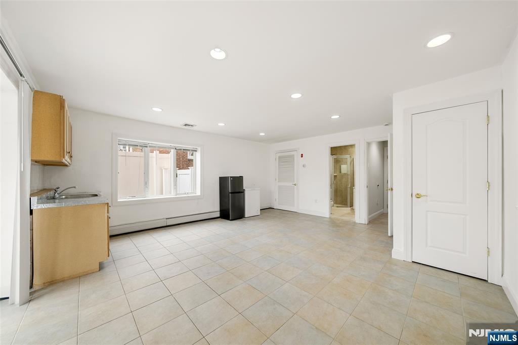 424 E Central B