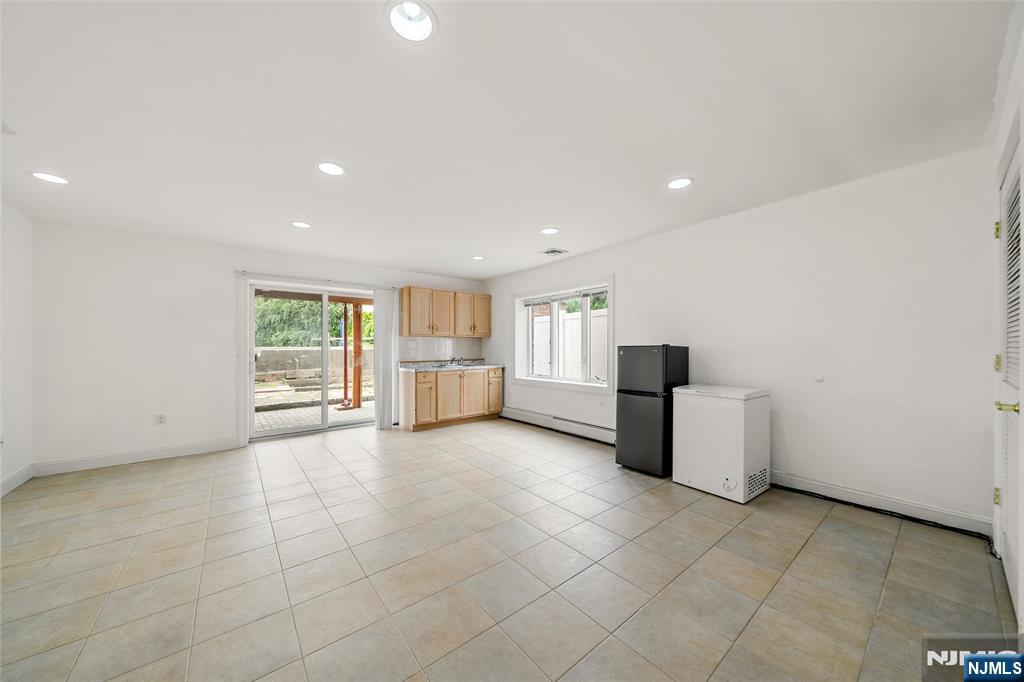 424 E Central B