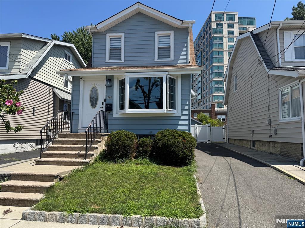 391 Columbia Avenue