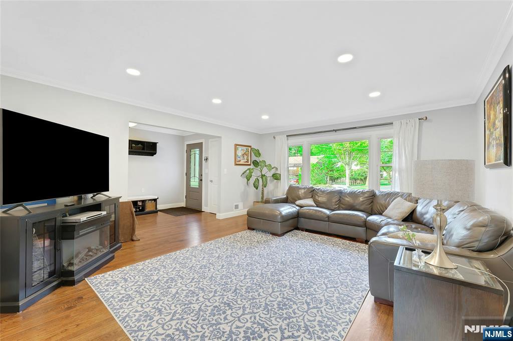 42 Eastbrook Drive