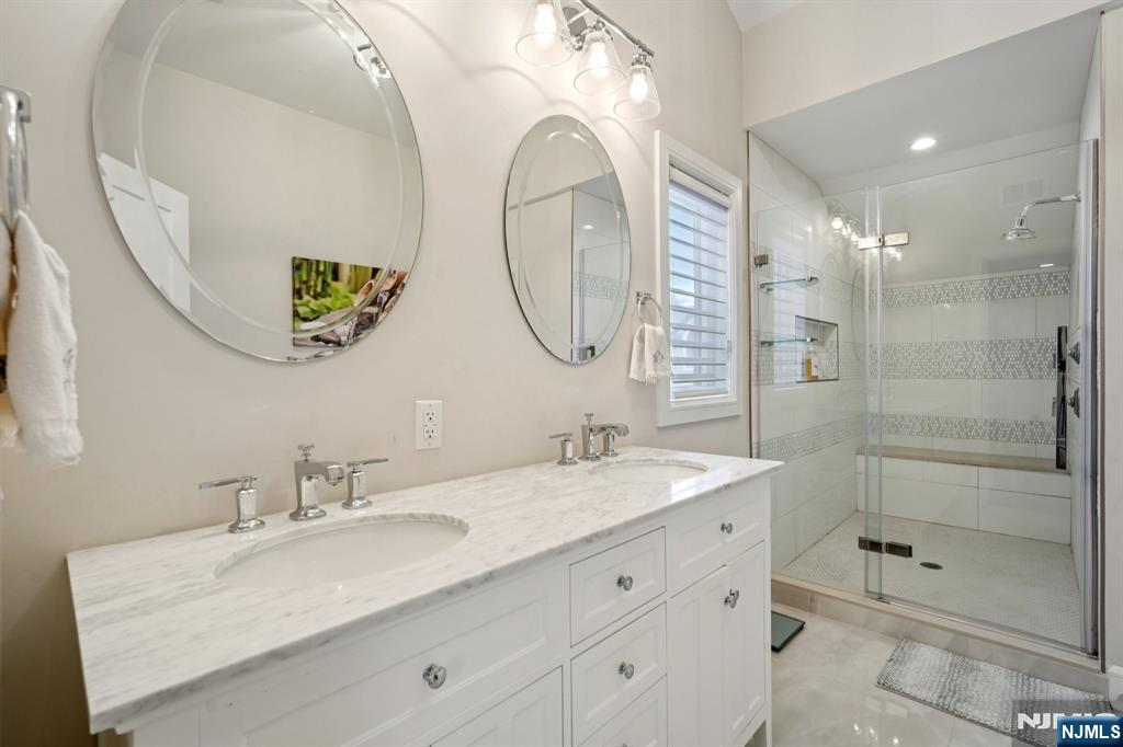 555 Edgewater Avenue 103 Reserve Ct.