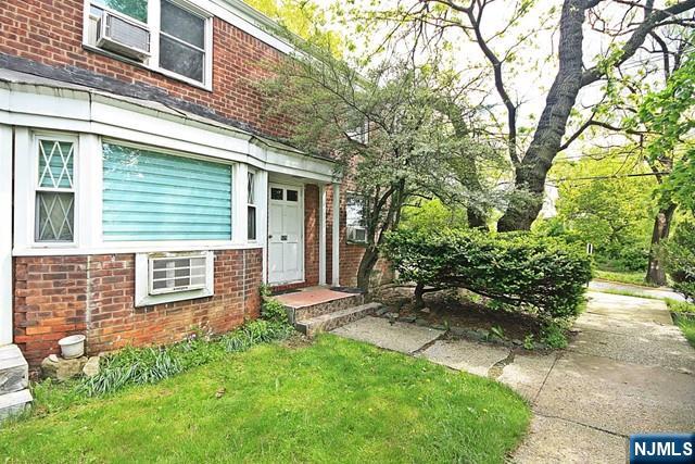 525 Grand Avenue A