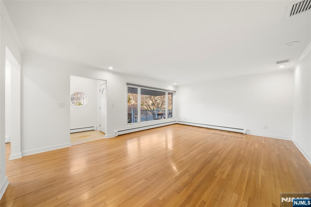 1128 Abbott Boulevard