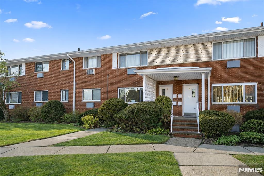 1323 Anderson Avenue 15