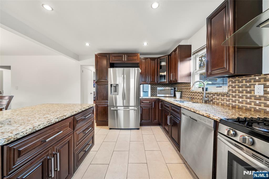 636 Elm Avenue