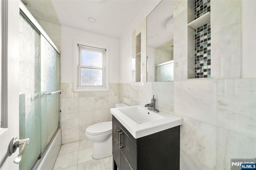 636 Elm Avenue