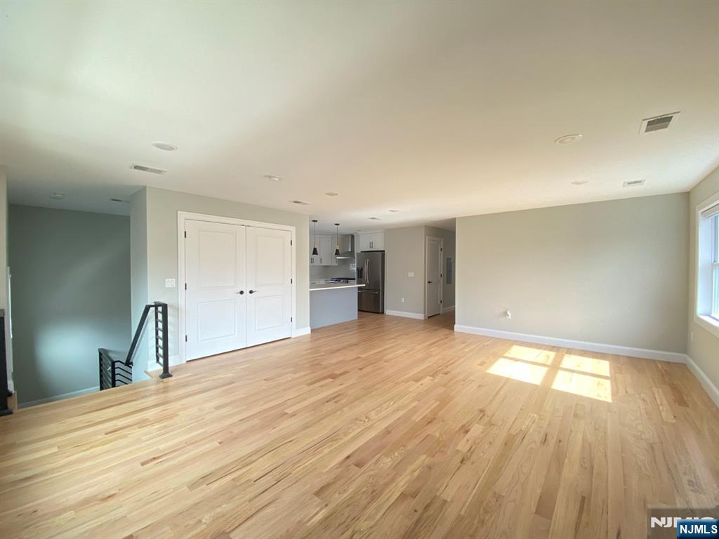 105 Feronia Way 2ND FL
