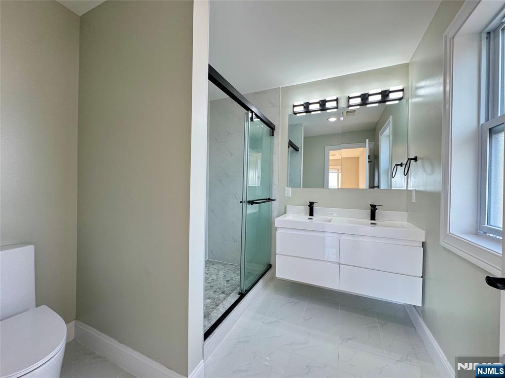 105 Feronia Way 2ND FL