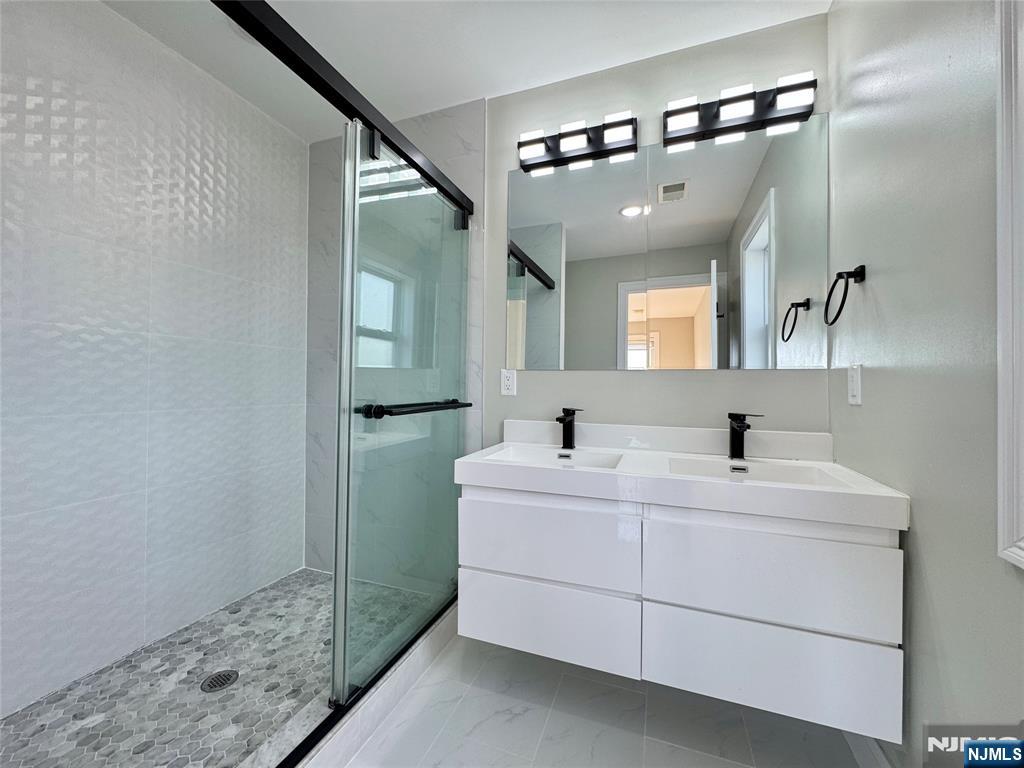 105 Feronia Way 2ND FL
