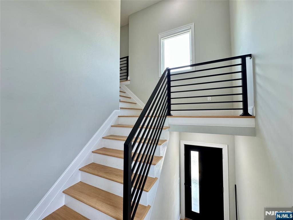 105 Feronia Way 2ND FL