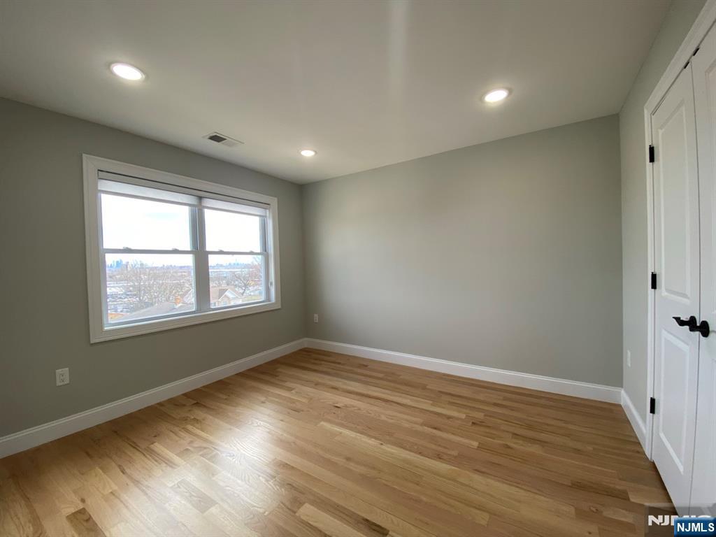105 Feronia Way 2ND FL