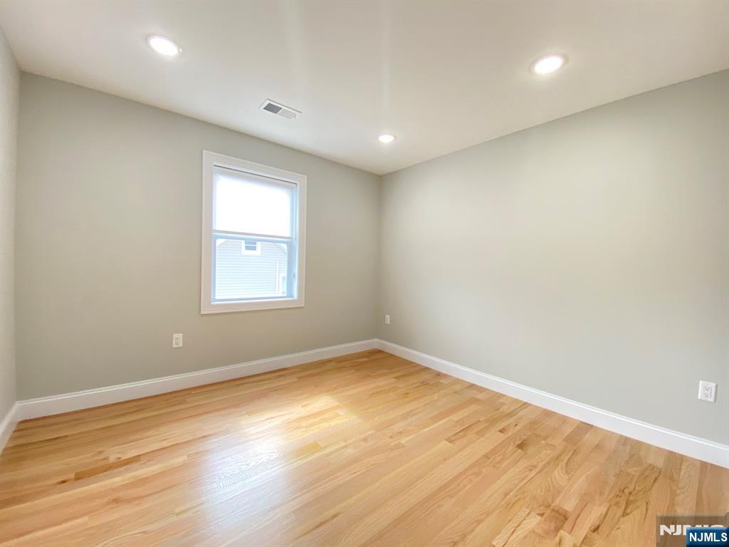 105 Feronia Way 2ND FL
