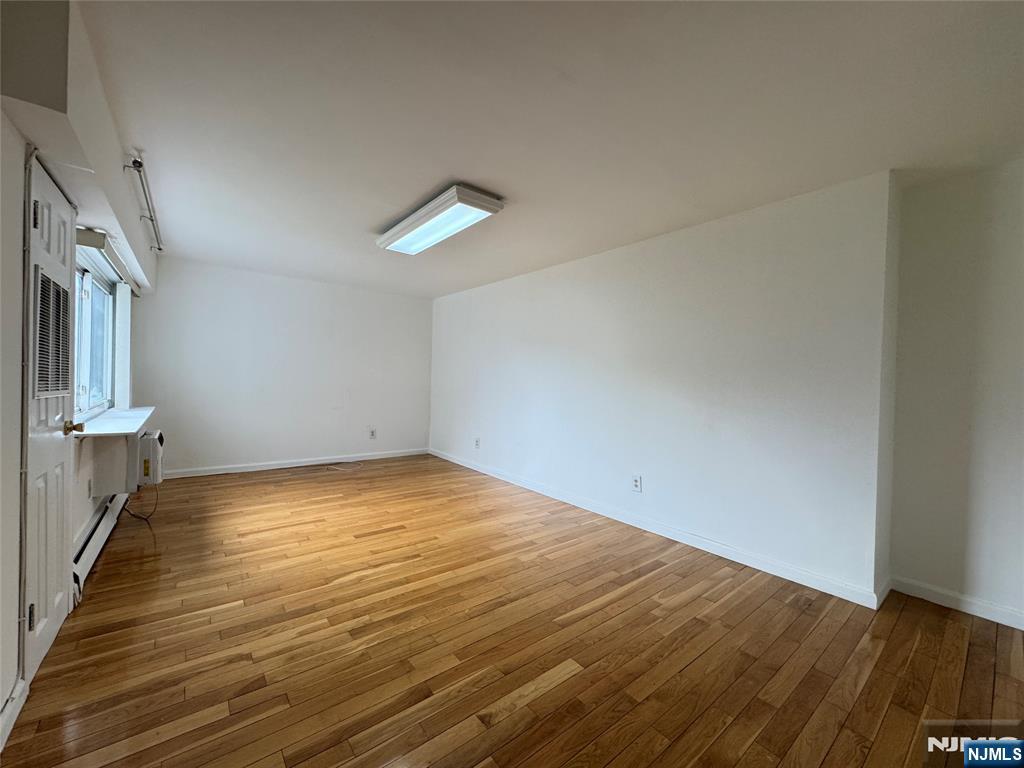 333 Grand Avenue 2R