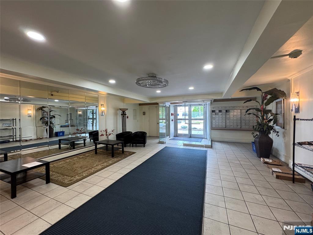 333 Grand Avenue 2R