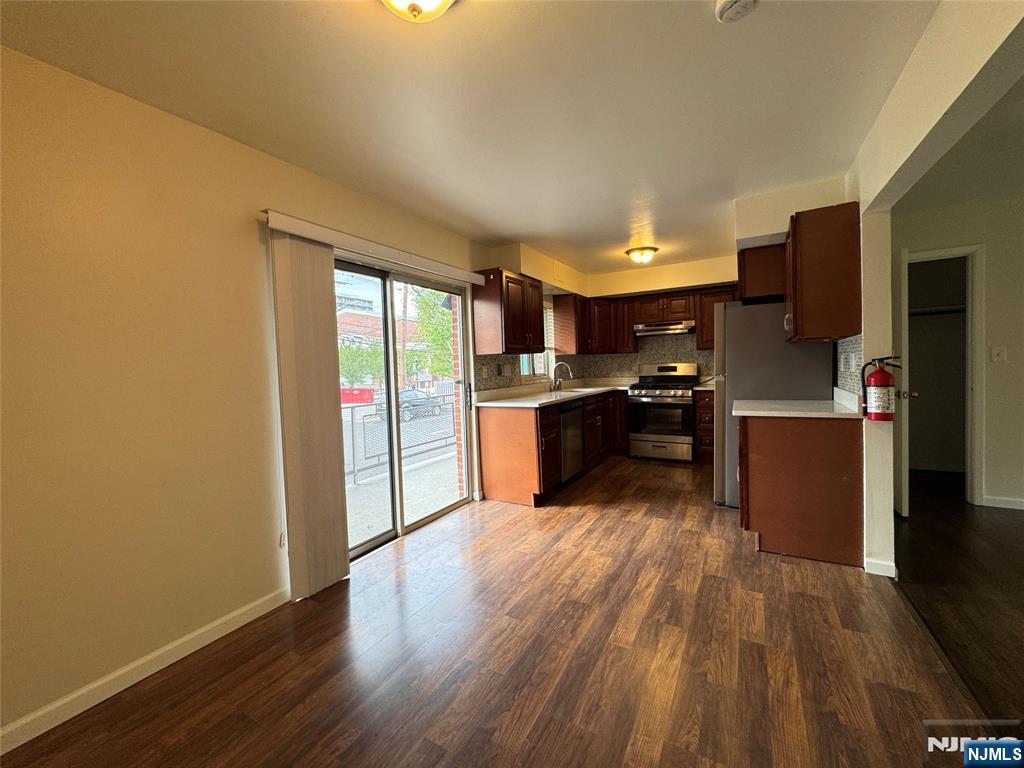 1323 Anderson Avenue 15