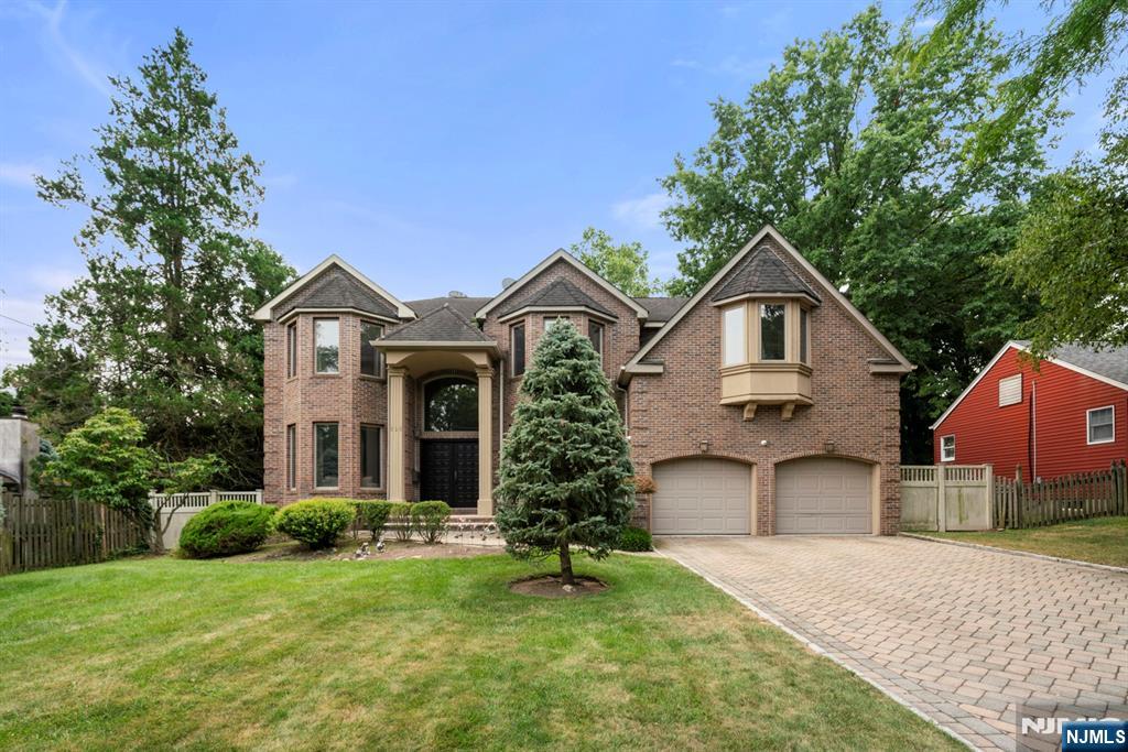 325 Cooper Place