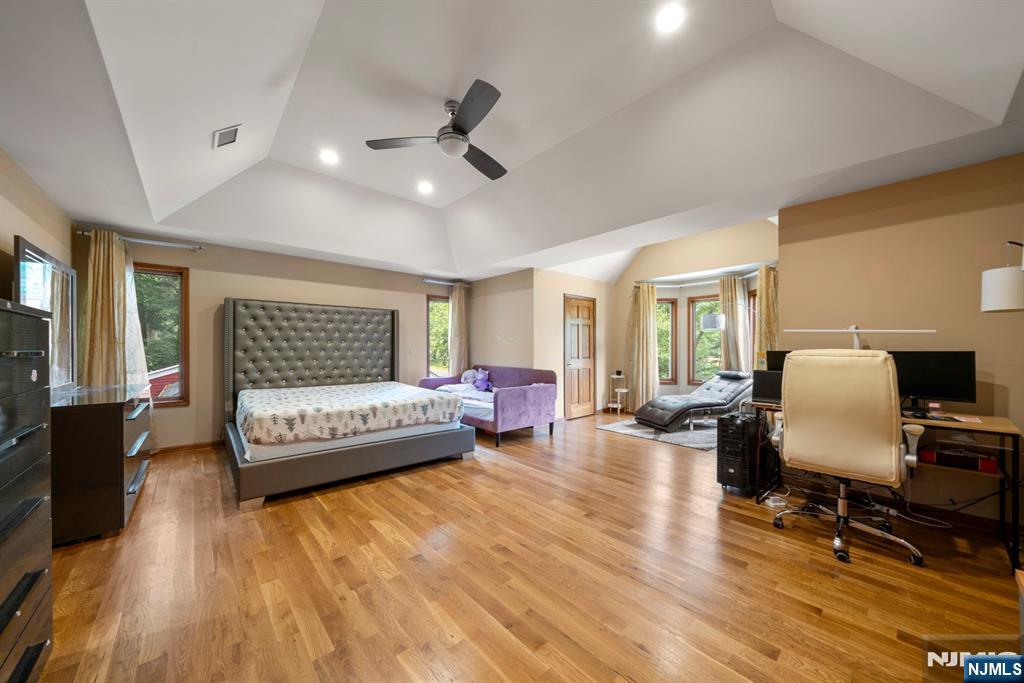 325 Cooper Place