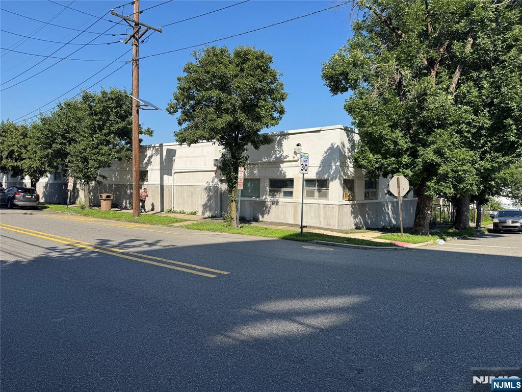 32 1st Street