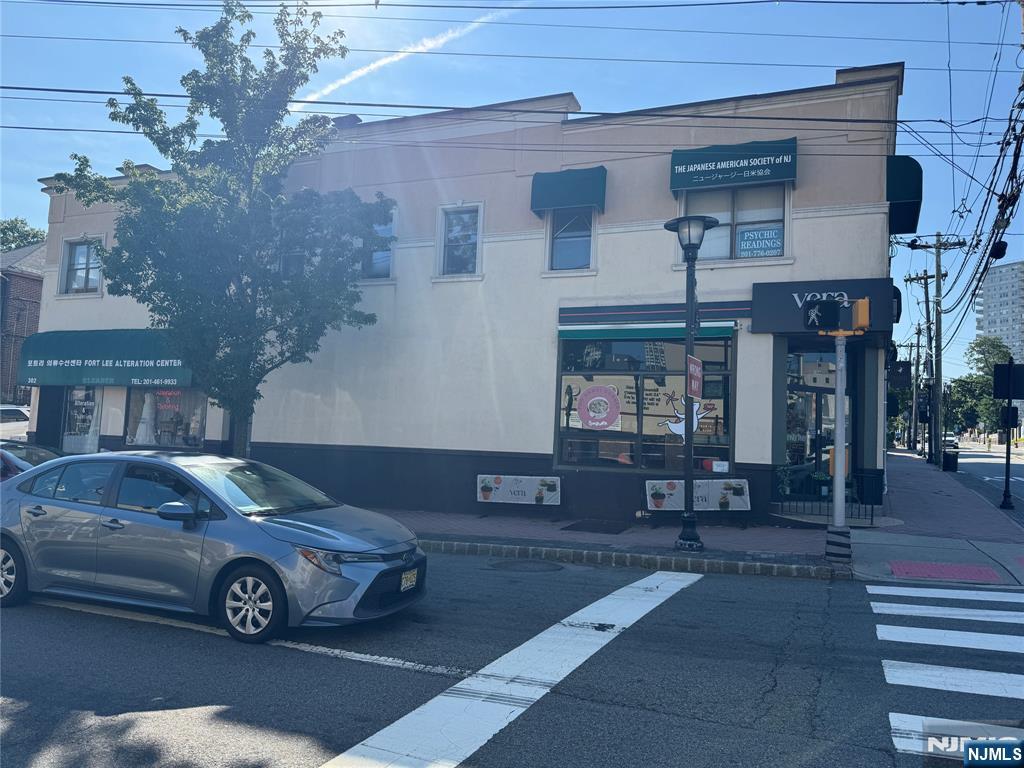 302 Main 201