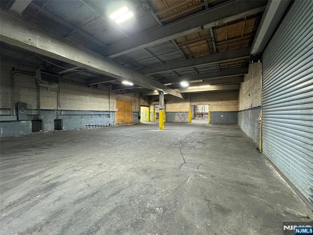 163 Shaw Avenue E&F