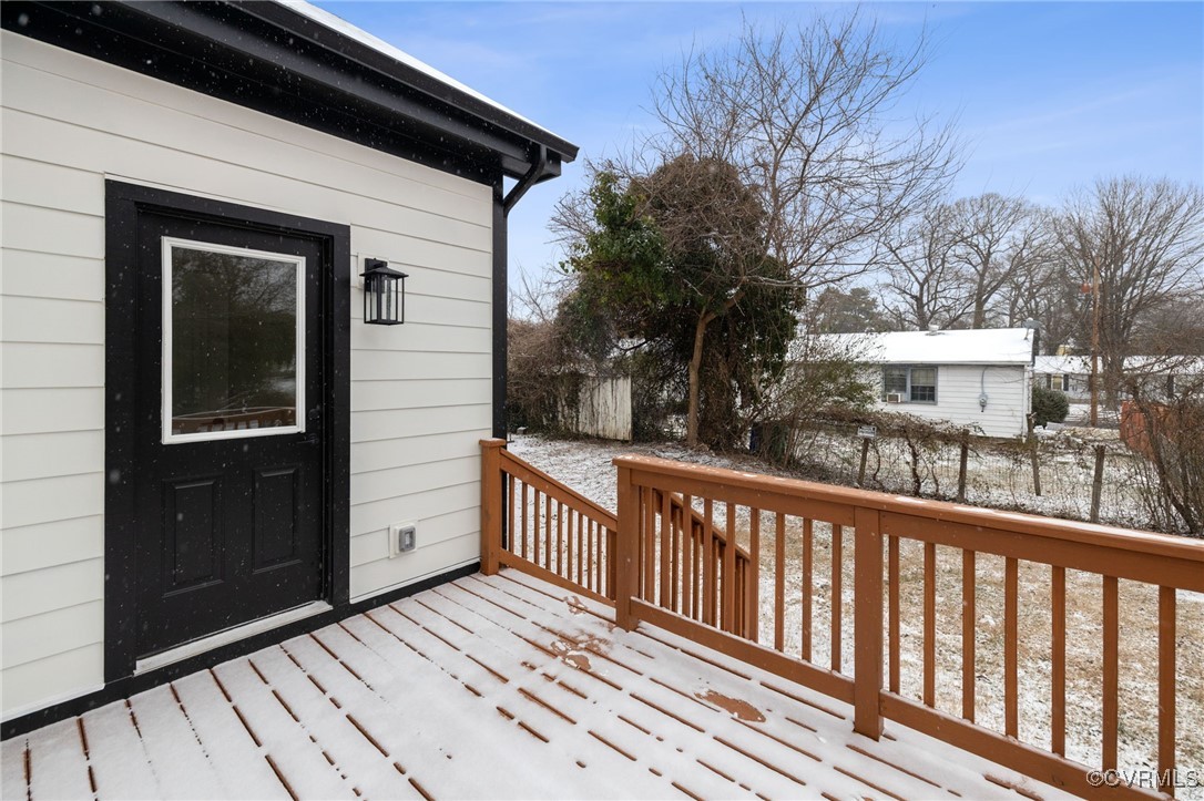 3205 Jeter Ave