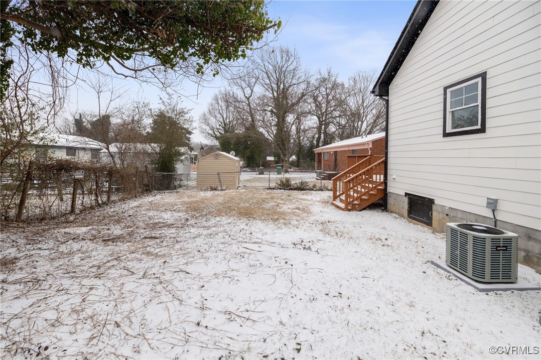 3205 Jeter Ave