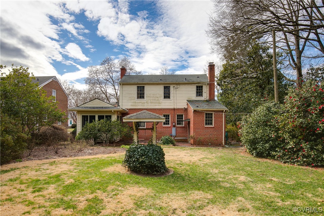 2424 Buckingham Ave