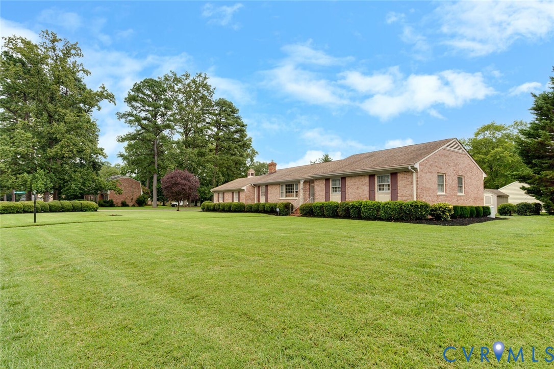 307 N Wilkinson Rd