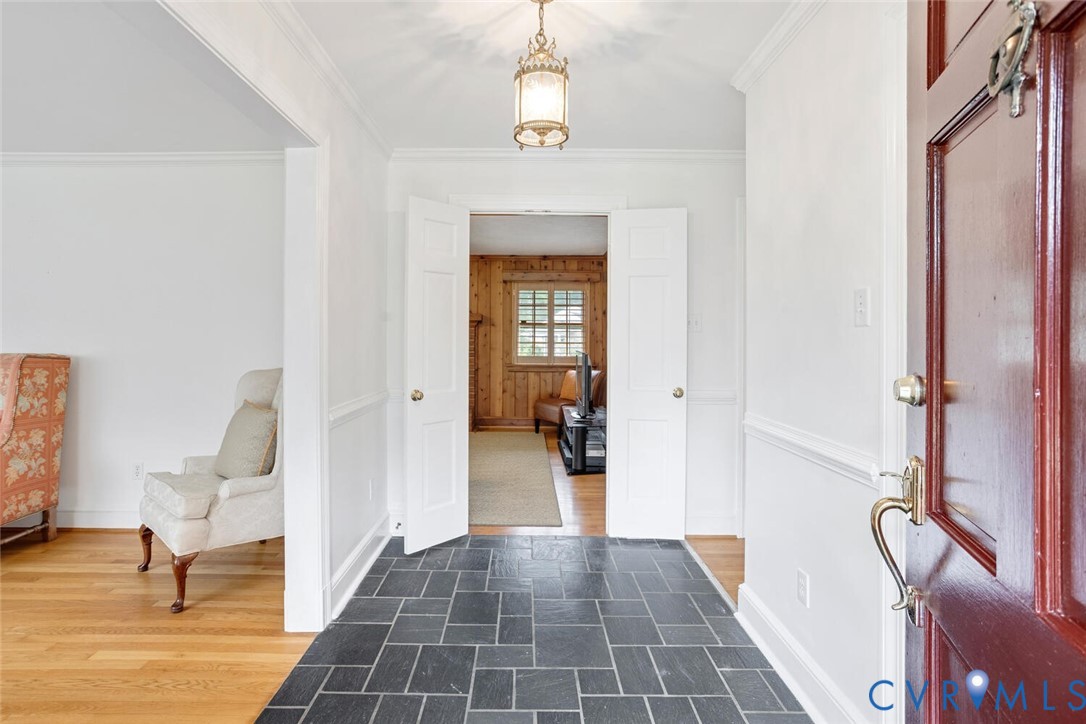 307 N Wilkinson Rd