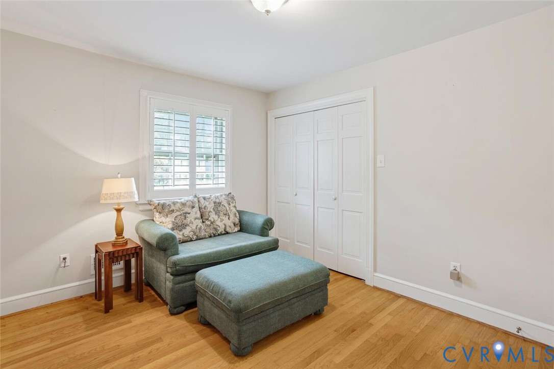 307 N Wilkinson Rd