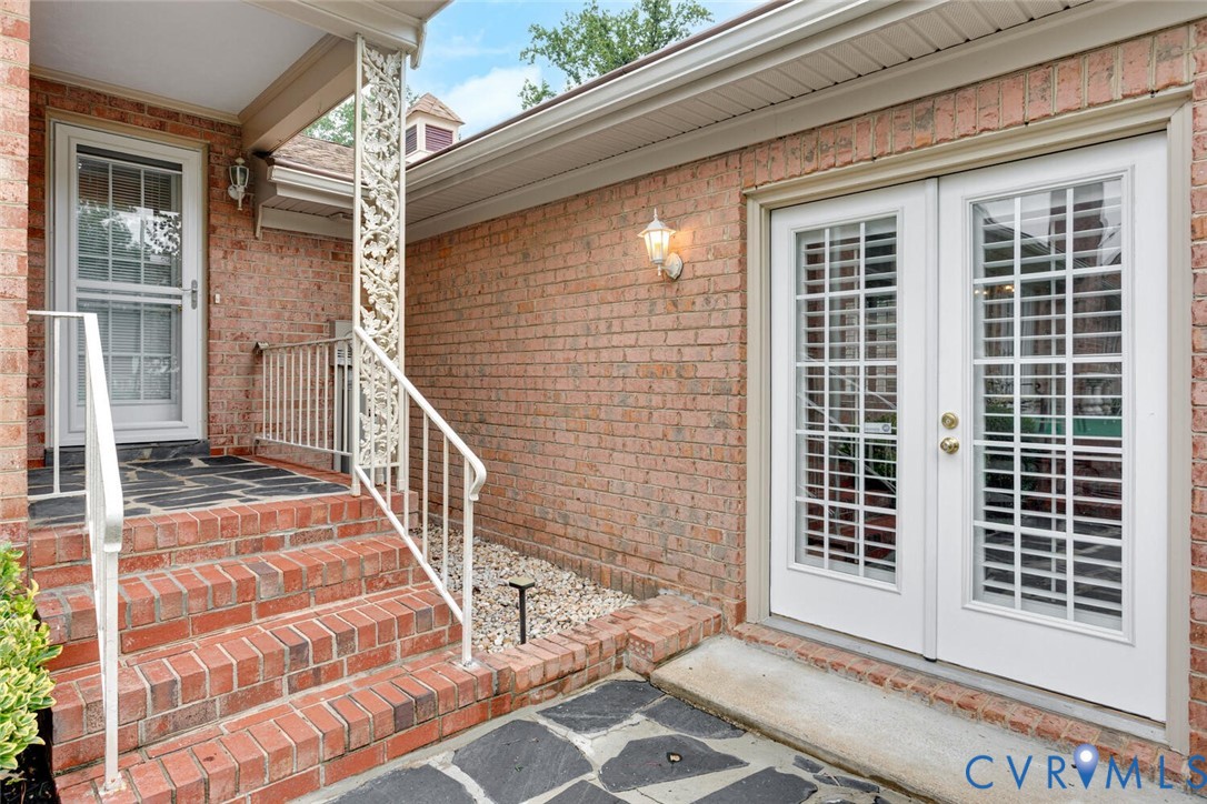 307 N Wilkinson Rd