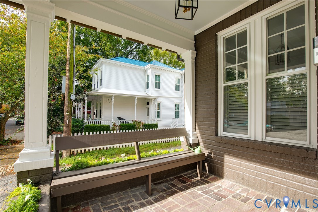 108 Strawberry St