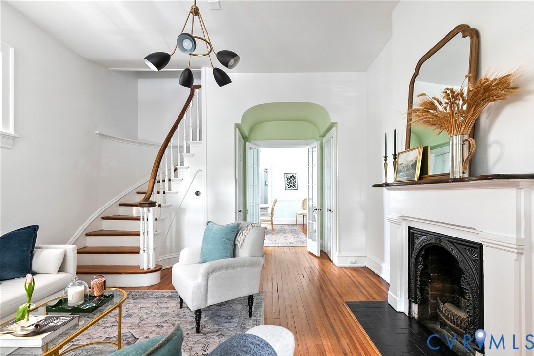 108 Strawberry St