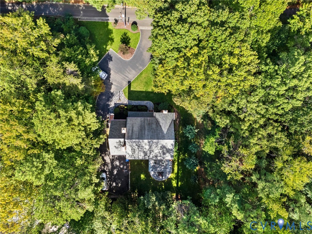 7677 Hill Dr