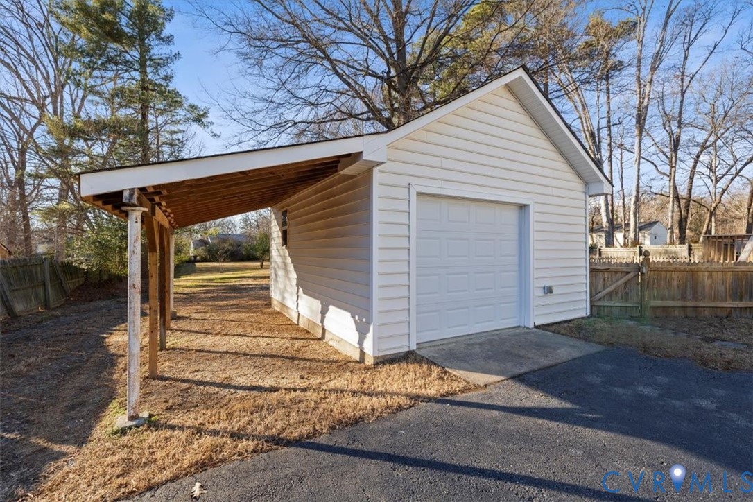 2224 Pocoshock Blvd