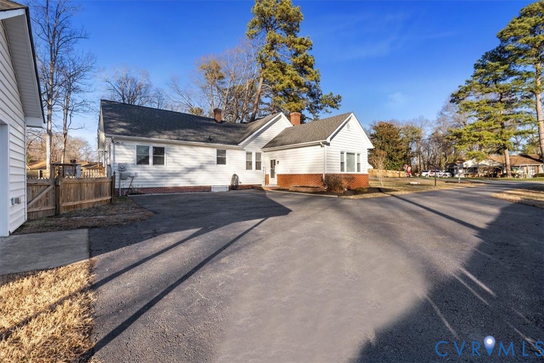 2224 Pocoshock Blvd